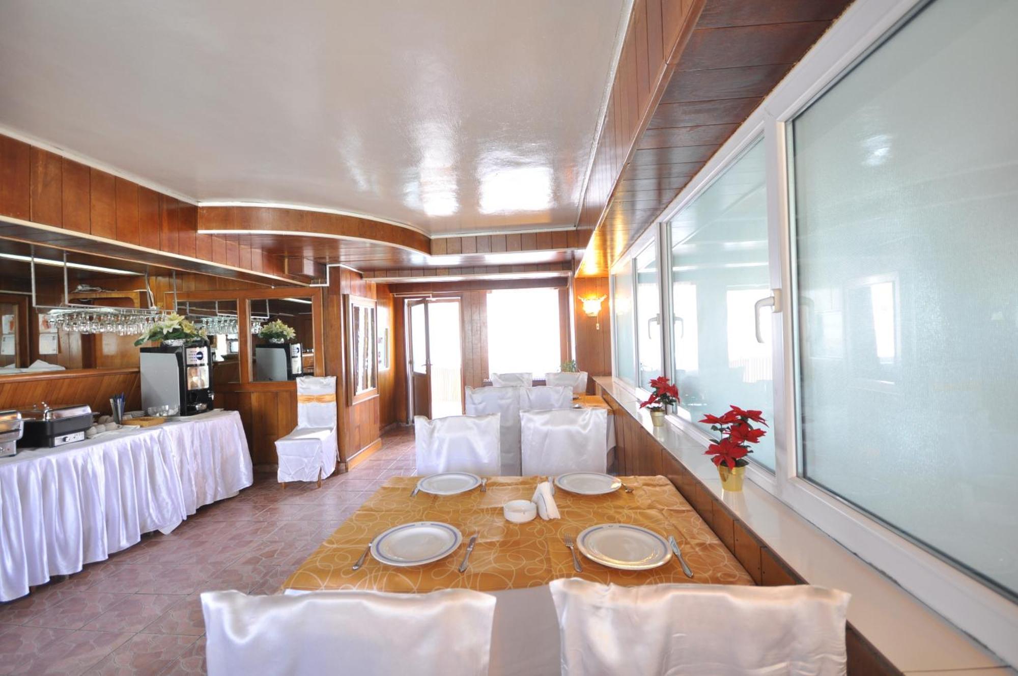 Hotel Dobrogea Constança Restaurante foto